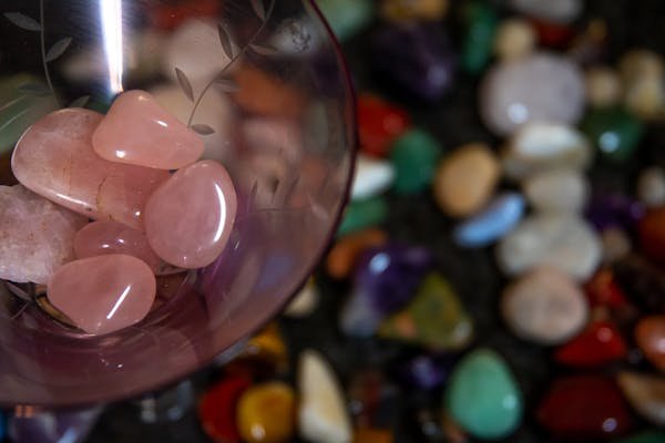 Découvrez comment les bijoux en lithothérapie améliorent votre bien-être